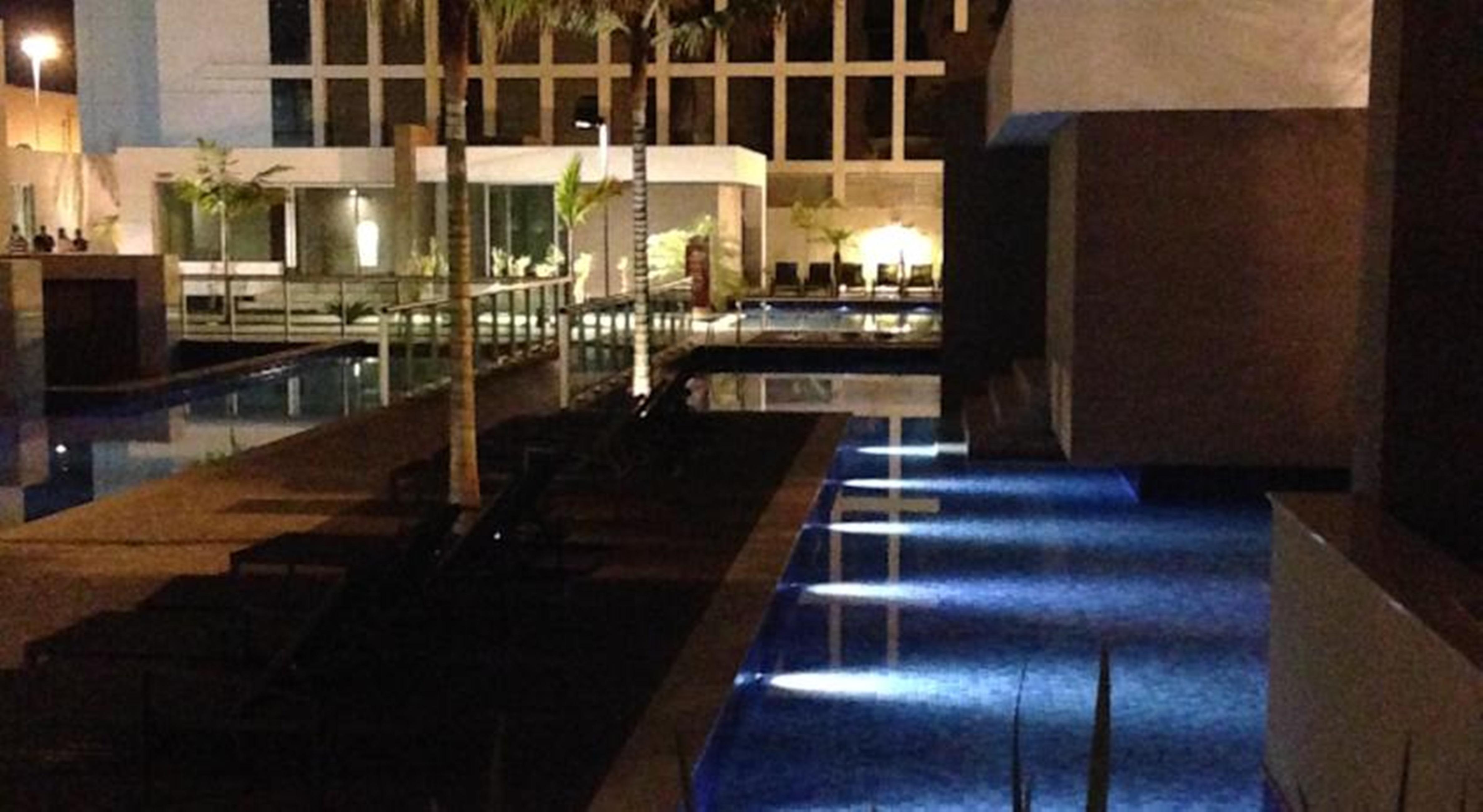 Jade Hotel Brasilia Candangolandia Экстерьер фото The pool at the hotel