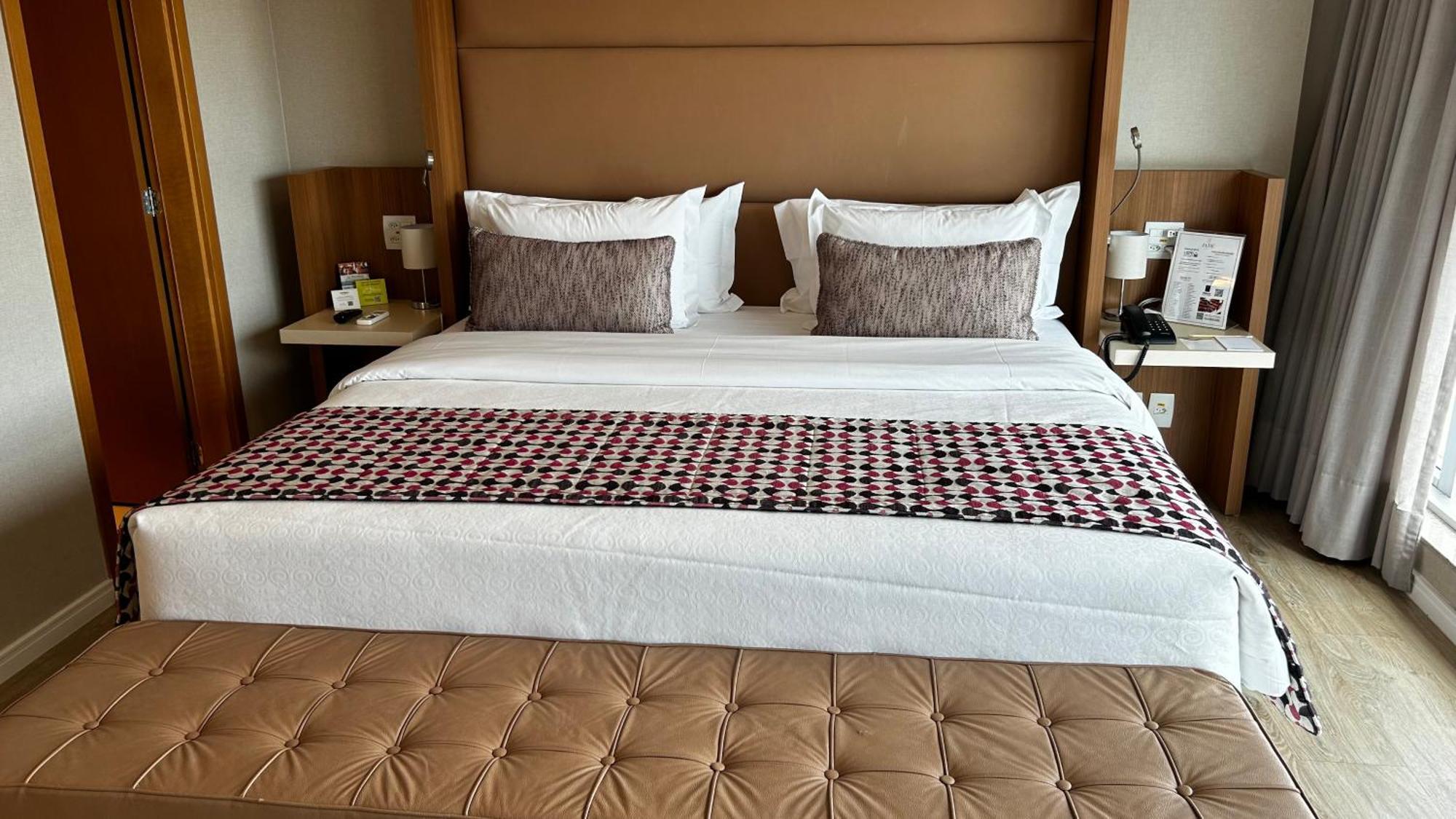 Jade Hotel Brasilia Candangolandia Экстерьер фото A bed