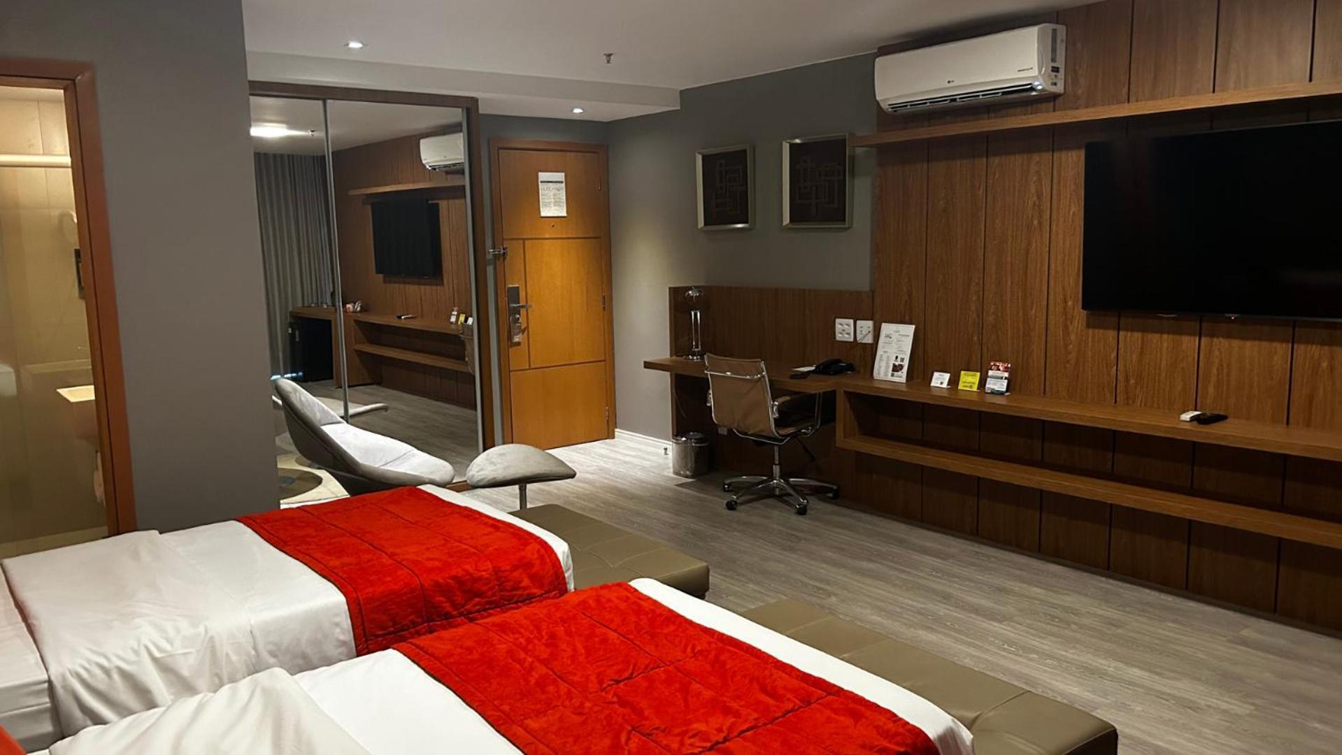Jade Hotel Brasilia Candangolandia Экстерьер фото A room at the hotel