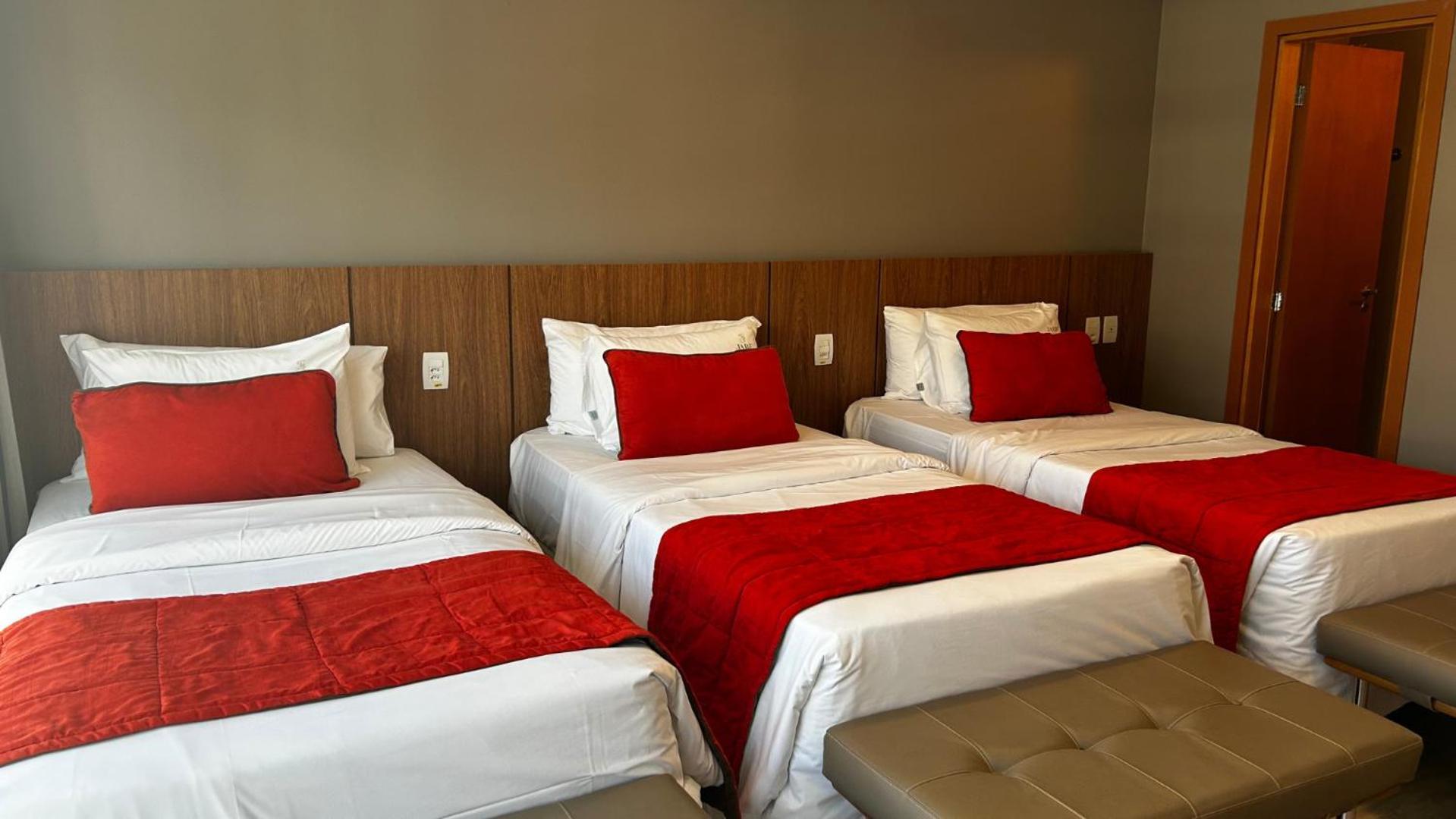 Jade Hotel Brasilia Candangolandia Экстерьер фото A room at the hotel